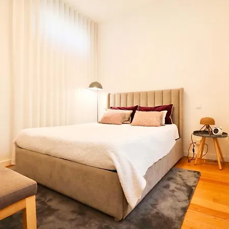 Апартаменты Biscainhos Flat By The Arch - Charming In The Historic Center *